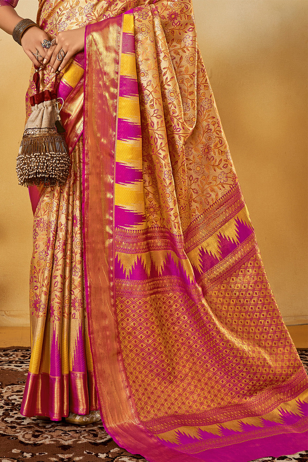 Golden Dual Tone Jaquard Saree With Blouse