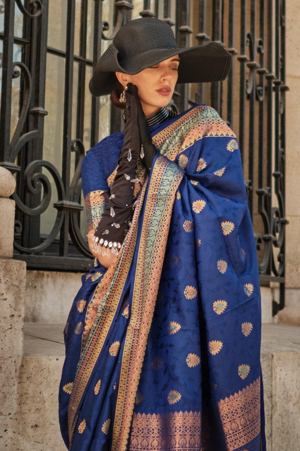 Navy Blue Soft Saree Contrast Pallu With Blouse