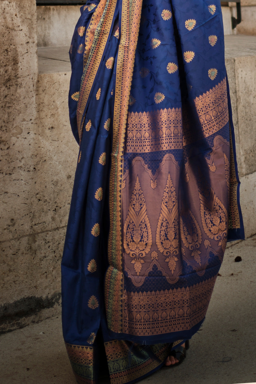 Navy Blue Soft Saree Contrast Pallu With Blouse