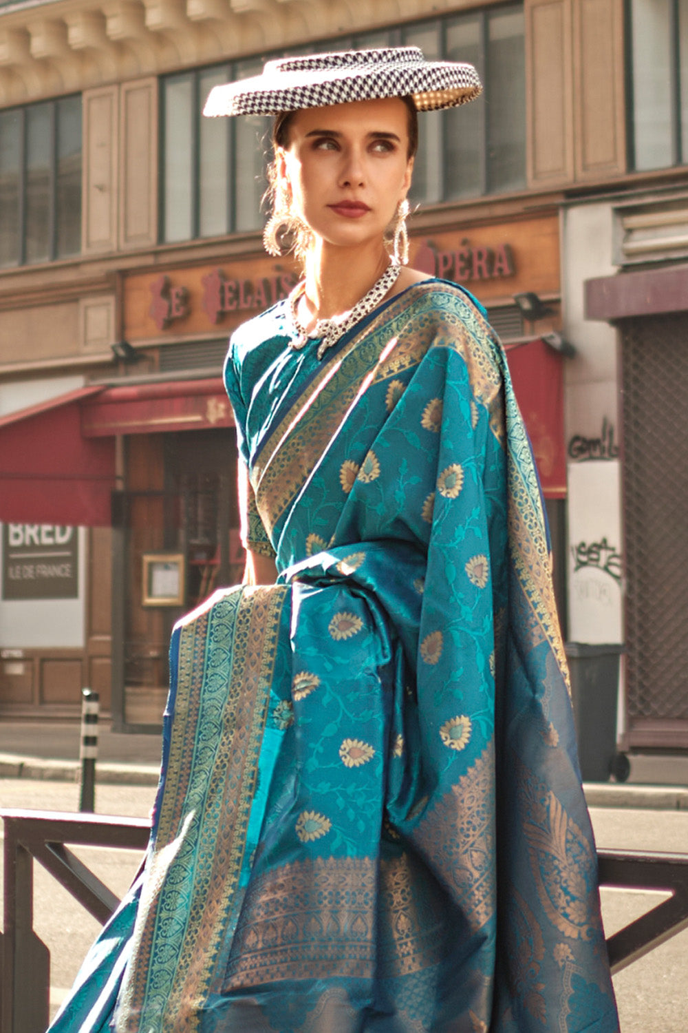 Blue Soft Saree Contrast Pallu With Blouse