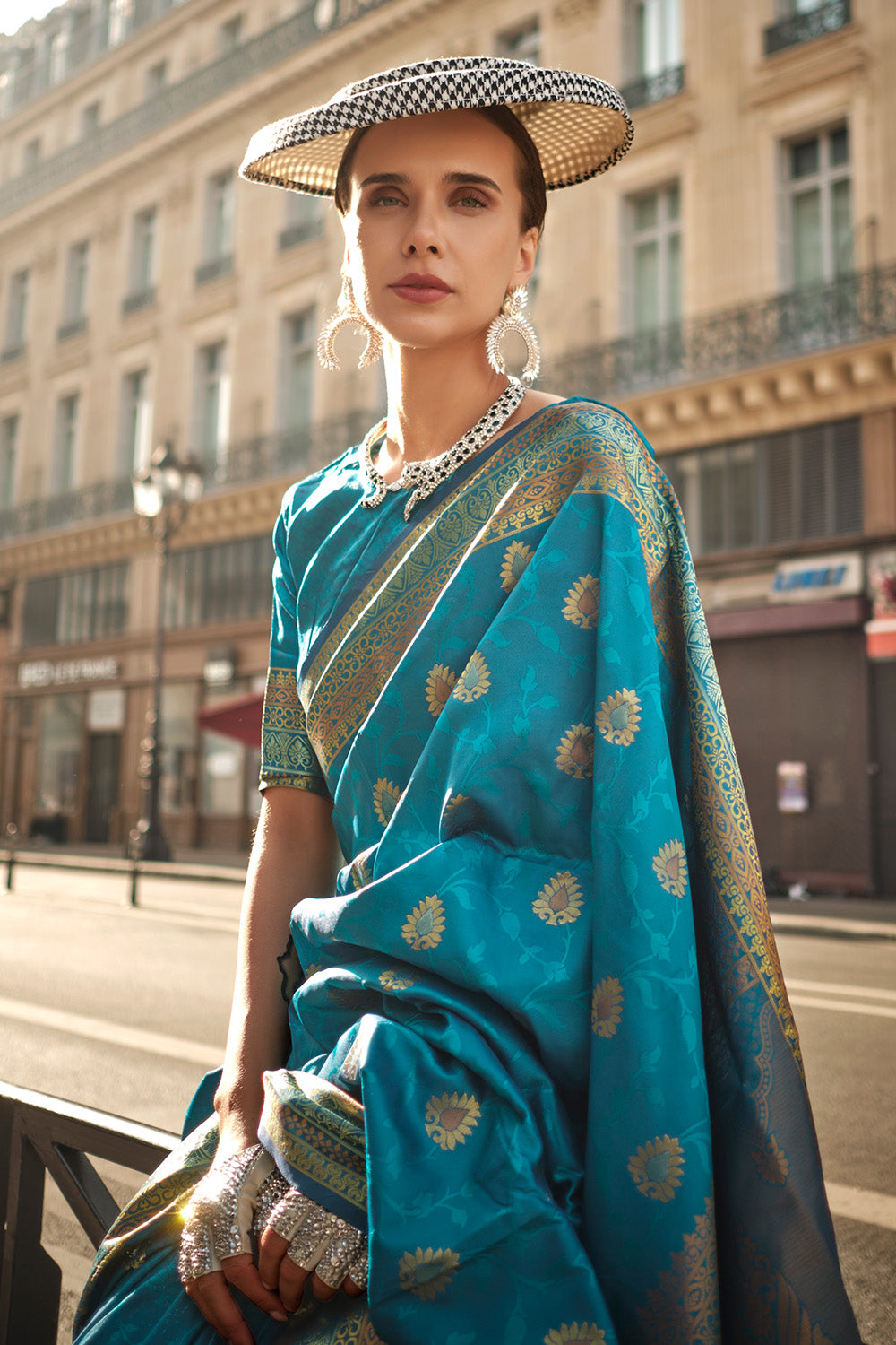 Blue Soft Saree Contrast Pallu With Blouse