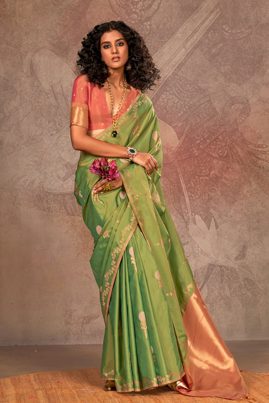 Green Tone Saree With Contrast Pallu And Blouse