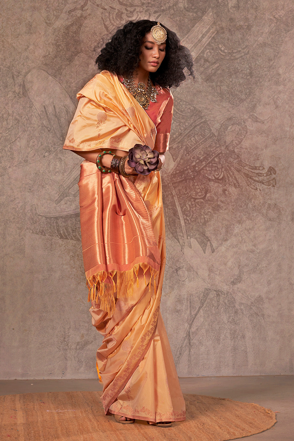 Beige Tone Saree With Contrast Pallu And Blouse