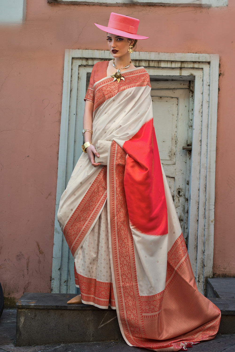 Multicolor Saree With Contrast Pallu And Beige Blouse