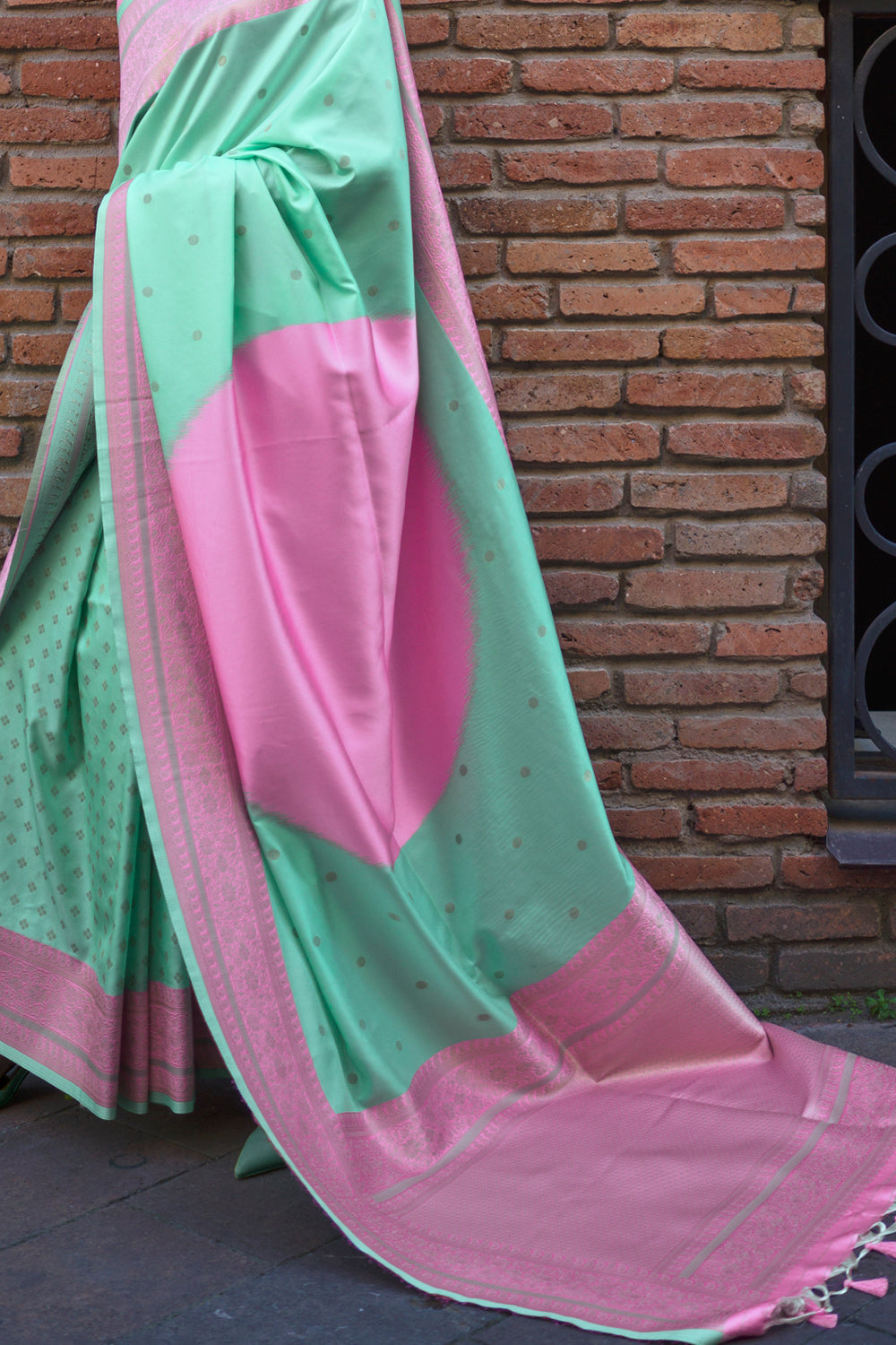 Multicolor Saree With Contrast Pallu And Green Blouse
