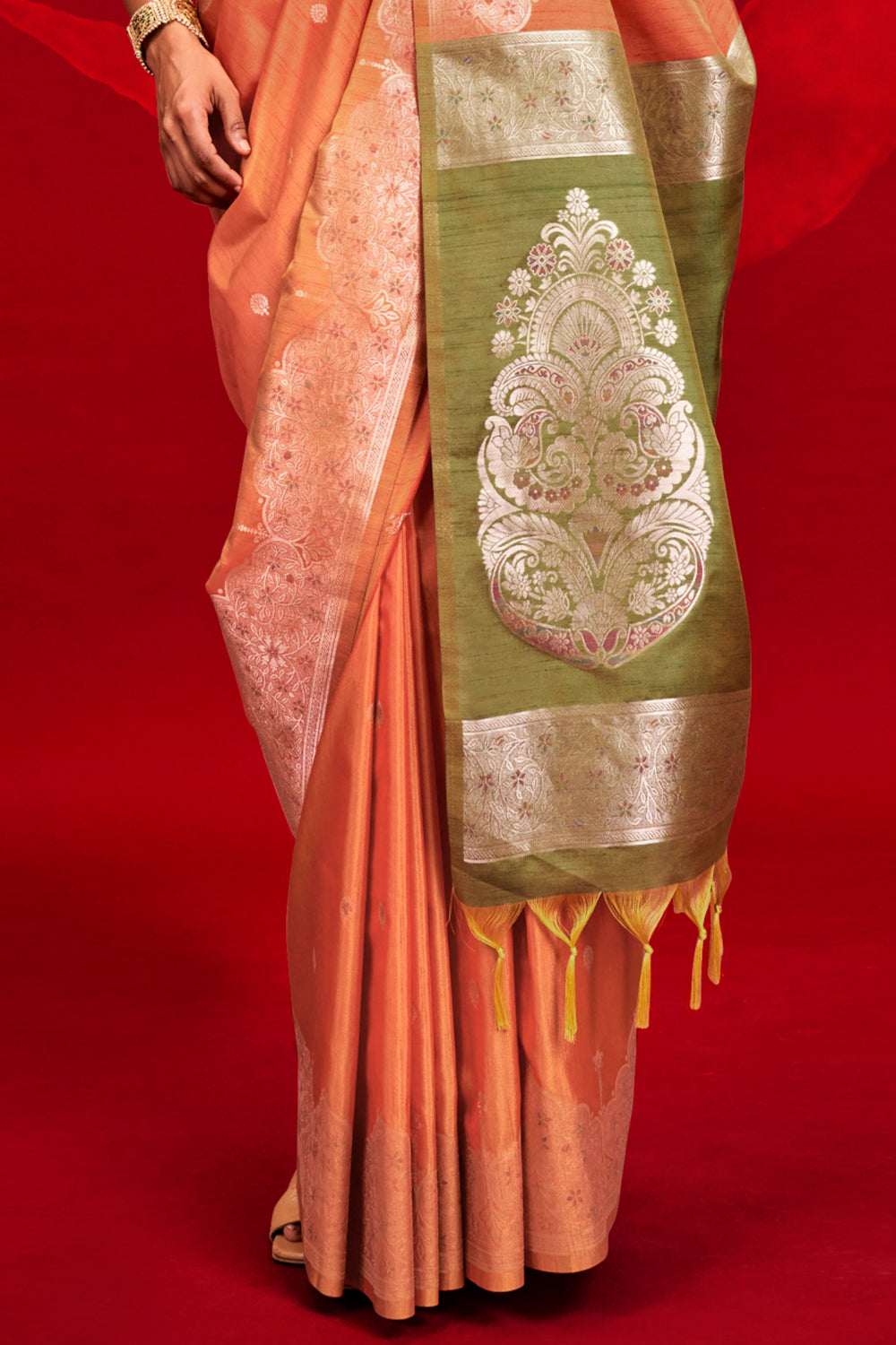 Orange Saree With Contrast Pallu And Blouse