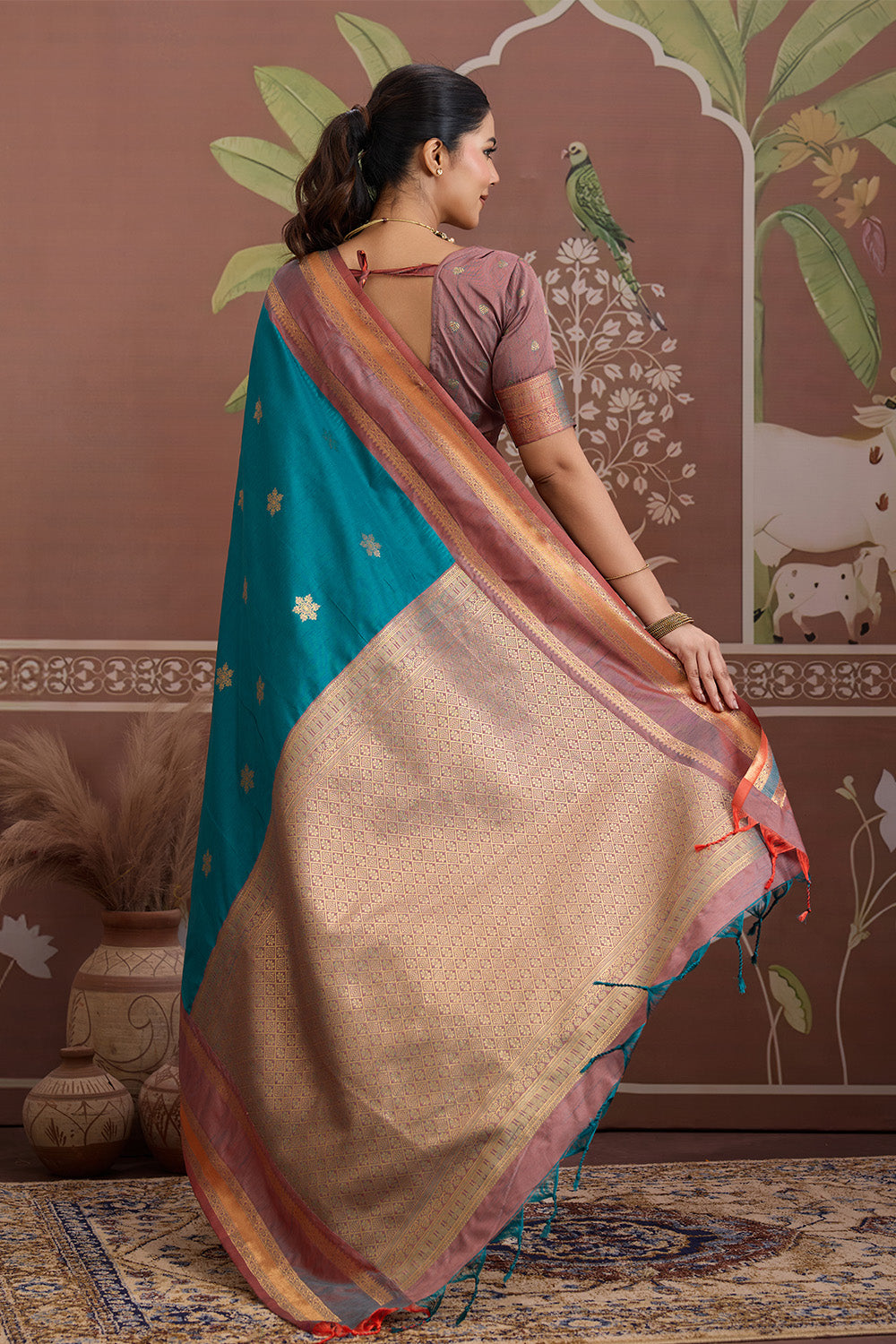Emerald Green Onam Design Saree with blouse
