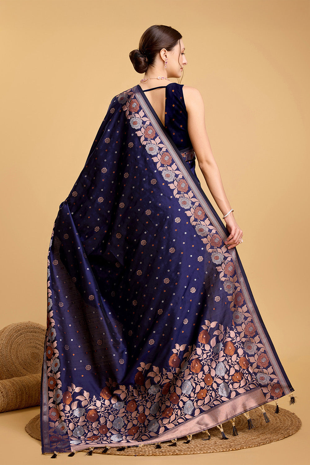 Blue Floral Motif Saree With Tassel And Blouse