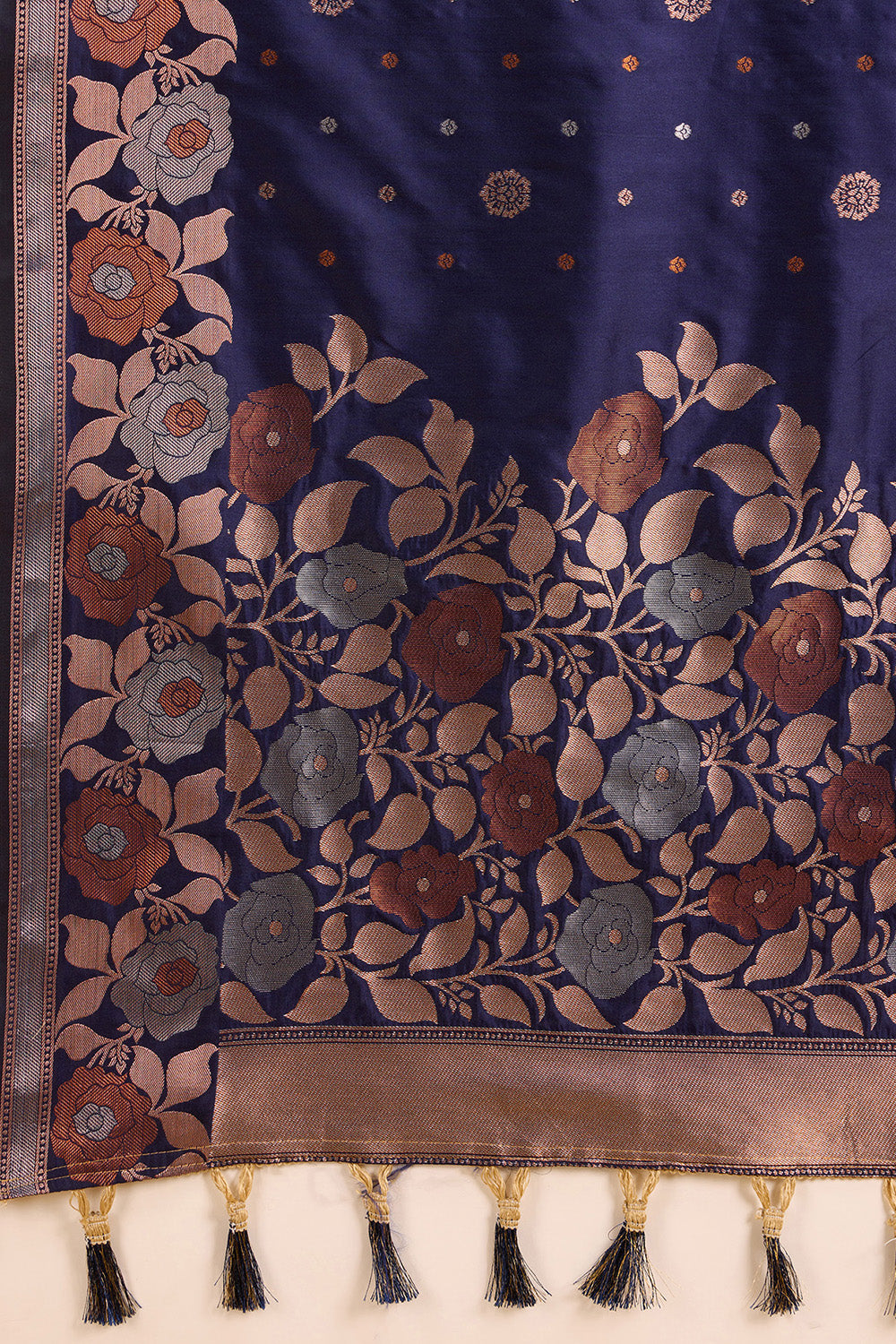Blue Floral Motif Saree With Tassel And Blouse