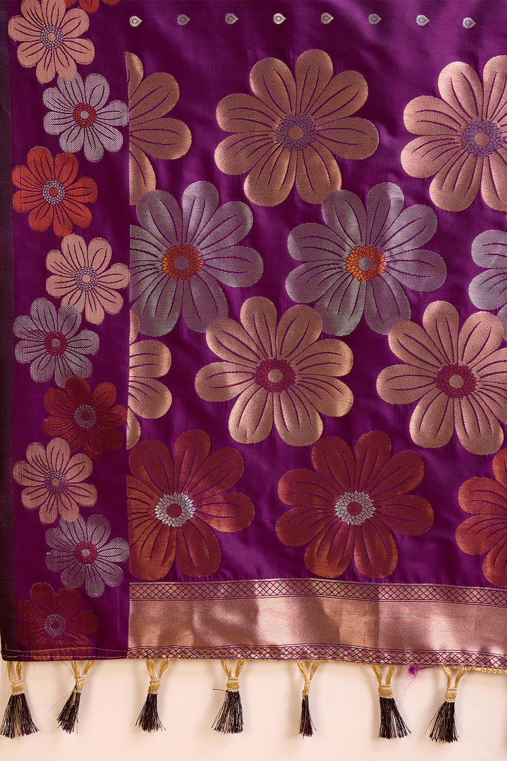 Maroon Floral Motif Saree With Tassel And Blouse